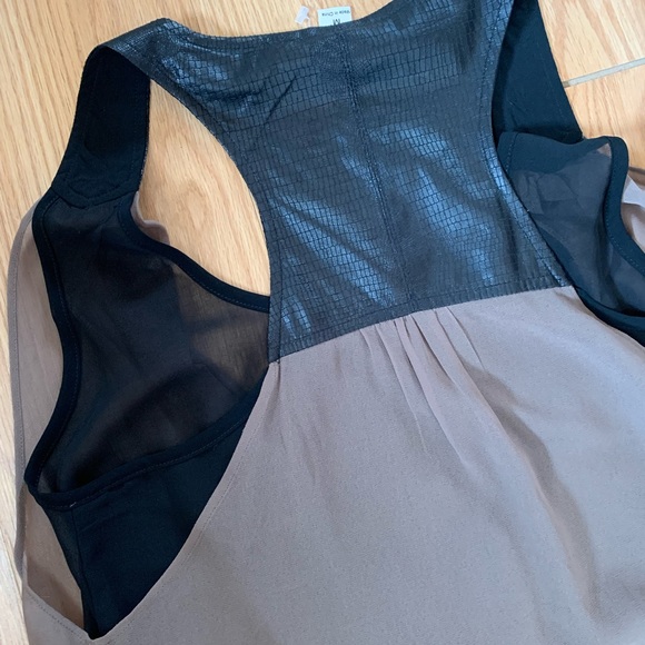 Asymmetrical top - Picture 4 of 4